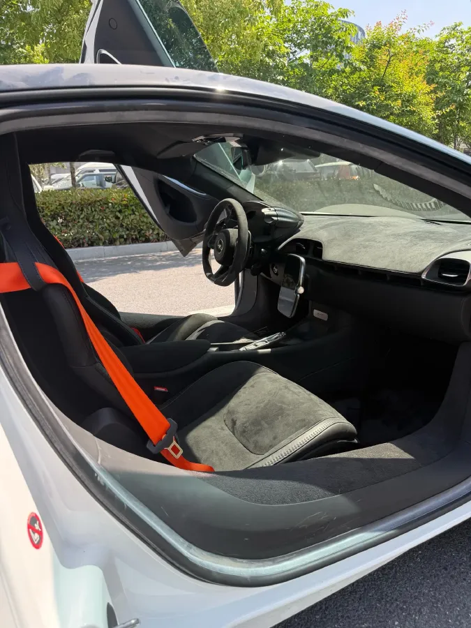 2023 McLaren Artura 3.0T 585HP V6 8DCT PHEV 7.4KWH,autocango,china used car exporter,china ev exporter,chinese used car exporter,chinese used ev exporter