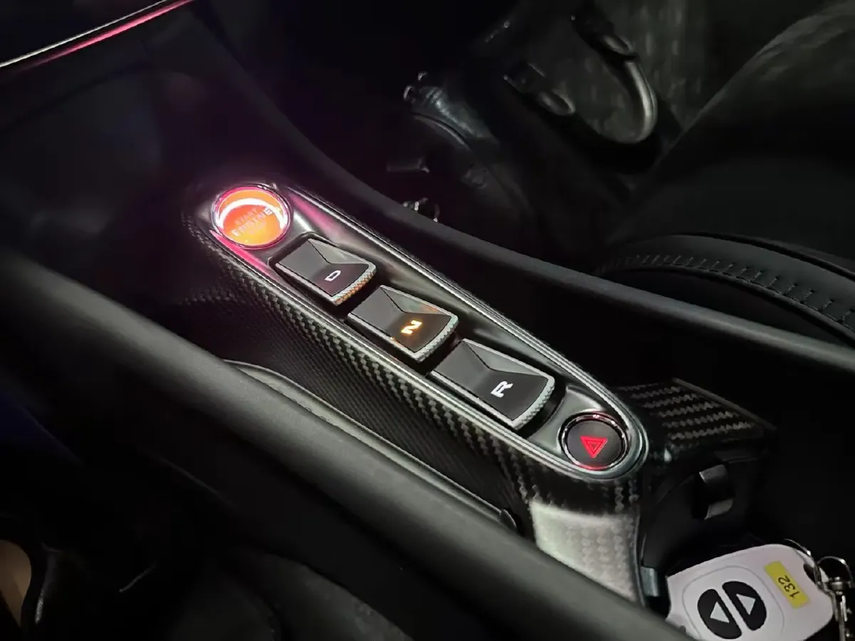 2023 McLaren Artura 3.0T 585HP V6 8DCT PHEV 7.4KWH,autocango,china used car exporter,china ev exporter,chinese used car exporter,chinese used ev exporter