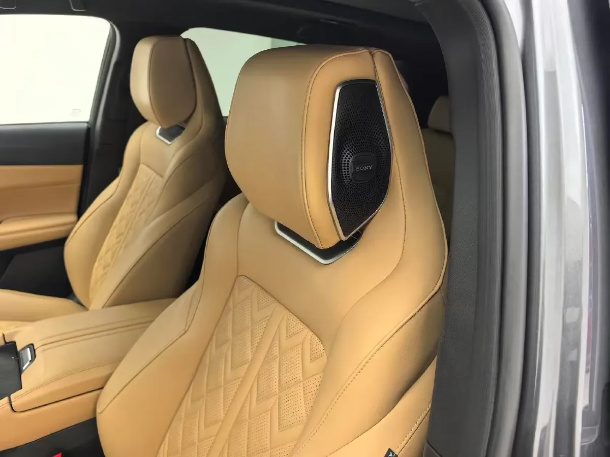 2021 ChangAn UNI-K 2.0T 233HP L4 8AT,autocango,china used car exporter,china ev exporter,chinese used car exporter,chinese used ev exporter