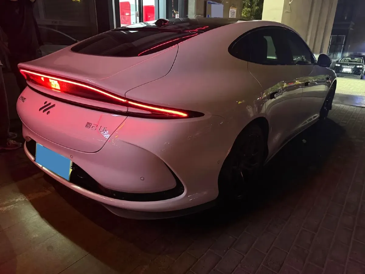 2024 IM L6 BEV 75KWH,autocango,china used car exporter,china ev exporter,chinese used car exporter,chinese used ev exporter