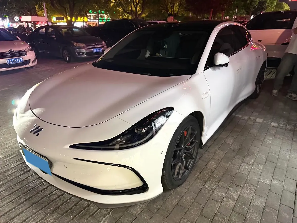 2024 IM L6 BEV 75KWH,autocango,china used car exporter,china ev exporter,chinese used car exporter,chinese used ev exporter