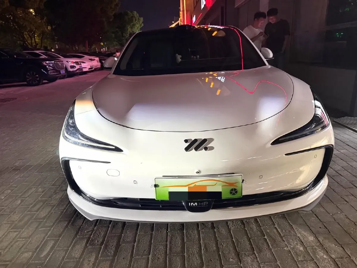 2024 IM L6 BEV 75KWH,autocango,china used car exporter,china ev exporter,chinese used car exporter,chinese used ev exporter