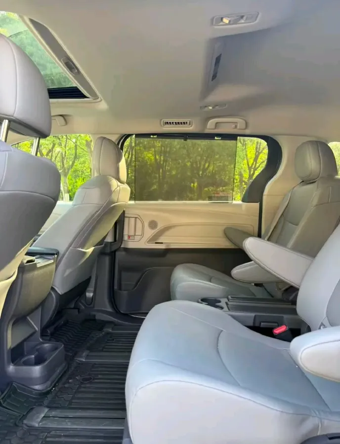 2024 Toyota Granvia 2.5L 189HP L4 E-CVT Hybrid,autocango,china used car exporter,china ev exporter,chinese used car exporter,chinese used ev exporter