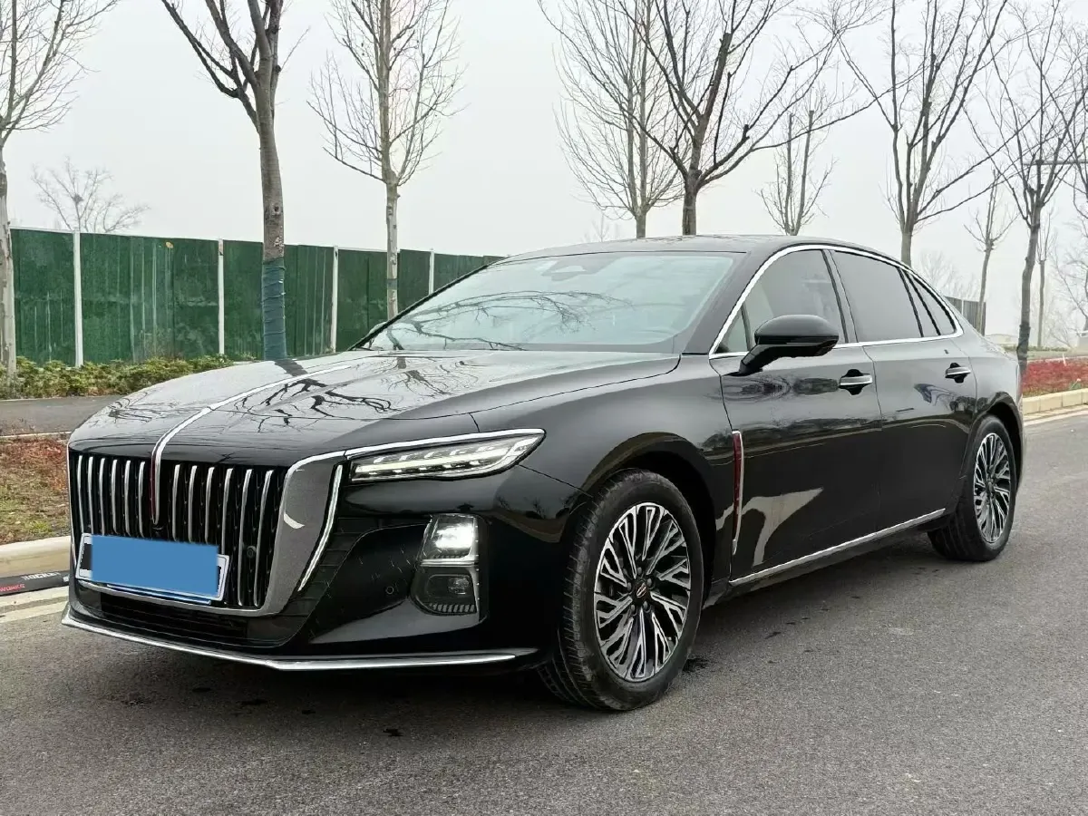 2023 HongQi H5 2.0T 224HP L4 8AT,autocango,china used car exporter,china ev exporter,chinese used car exporter,chinese used ev exporter