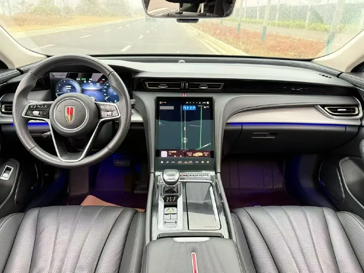 2023 HongQi H5 2.0T 224HP L4 8AT,autocango,china used car exporter,china ev exporter,chinese used car exporter,chinese used ev exporter