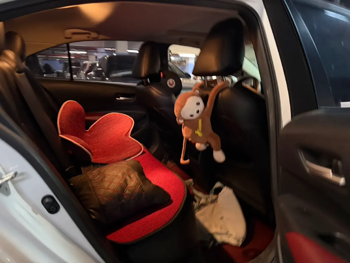 2019 Toyota Corolla 1.2T 116HP L4 CVT,autocango,china used car exporter,china ev exporter,chinese used car exporter,chinese used ev exporter