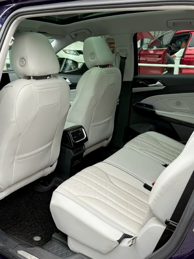 2021 Volkswagen ID.6 X BEV 83.4KWH,autocango,china used car exporter,china ev exporter,chinese used car exporter,chinese used ev exporter