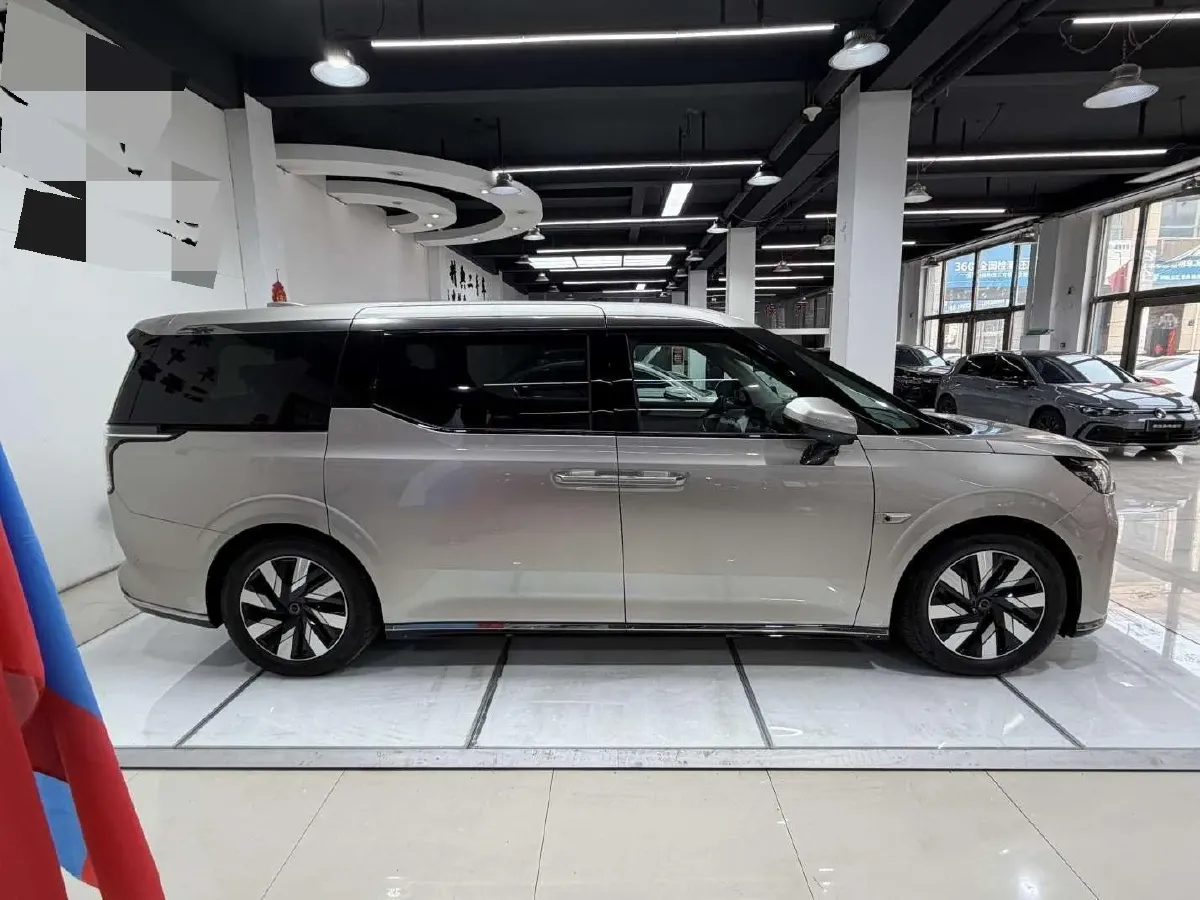 2025 Volvo EM90 BEV 116KWH,autocango,china used car exporter,china ev exporter,chinese used car exporter,chinese used ev exporter