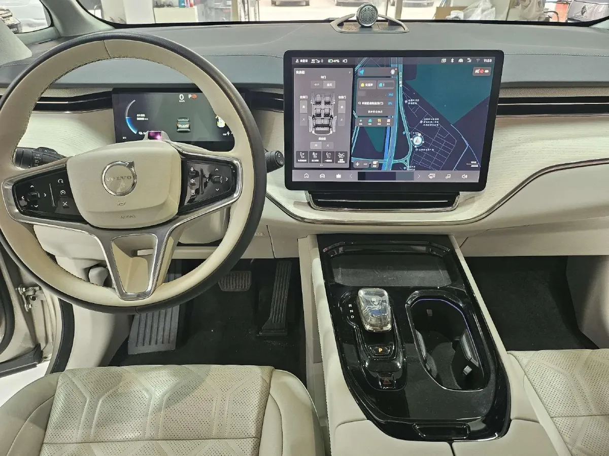 2025 Volvo EM90 BEV 116KWH,autocango,china used car exporter,china ev exporter,chinese used car exporter,chinese used ev exporter