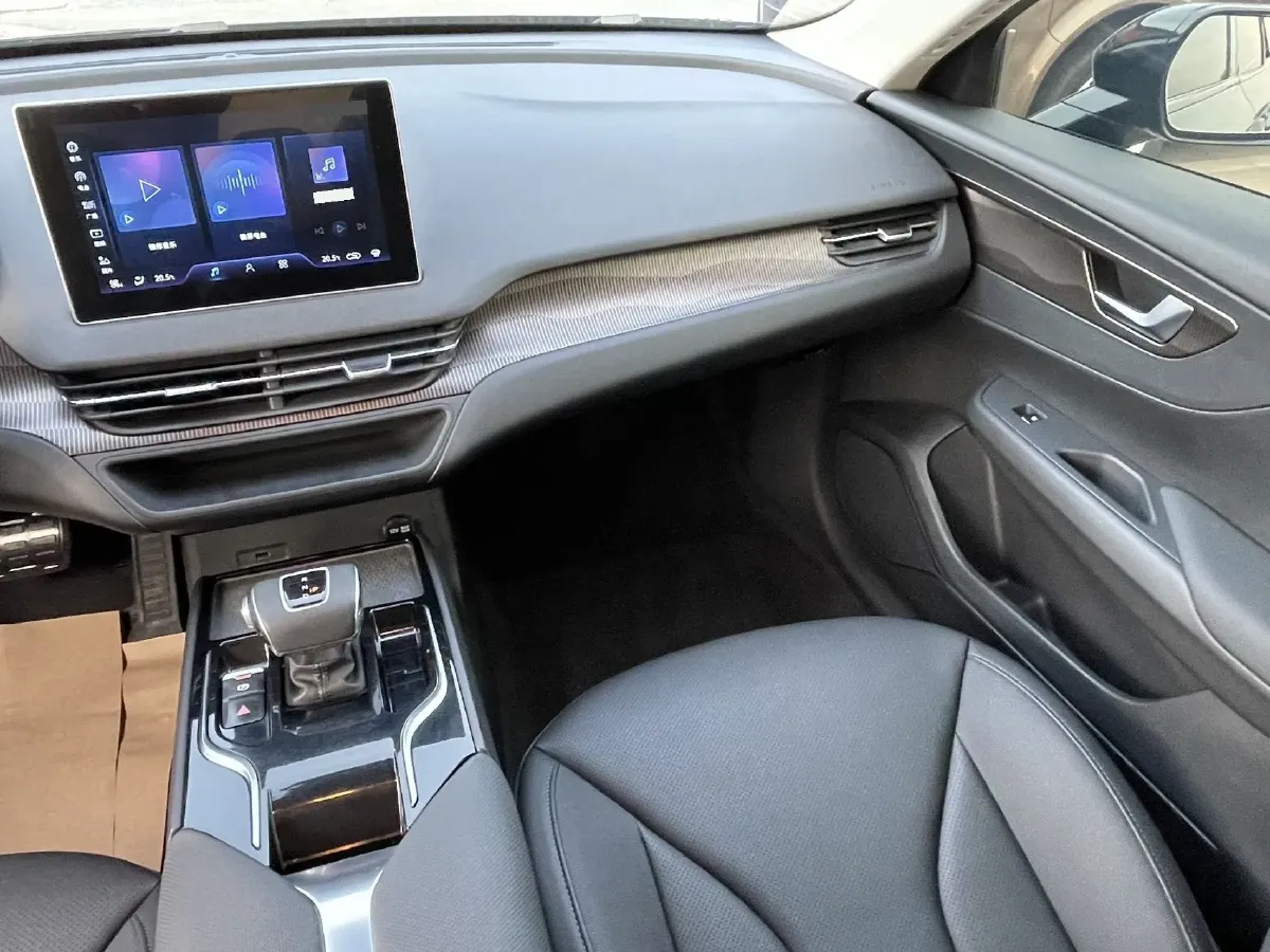 2023 HongQi E-QM5 BEV 54KWH,autocango,china used car exporter,china ev exporter,chinese used car exporter,chinese used ev exporter