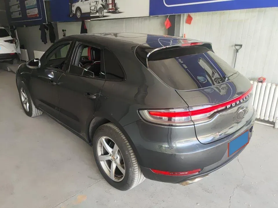 2021 Porsche Macan 2.0T 252HP L4 7DCT,autocango,china used car exporter,china ev exporter,chinese used car exporter,chinese used ev exporter