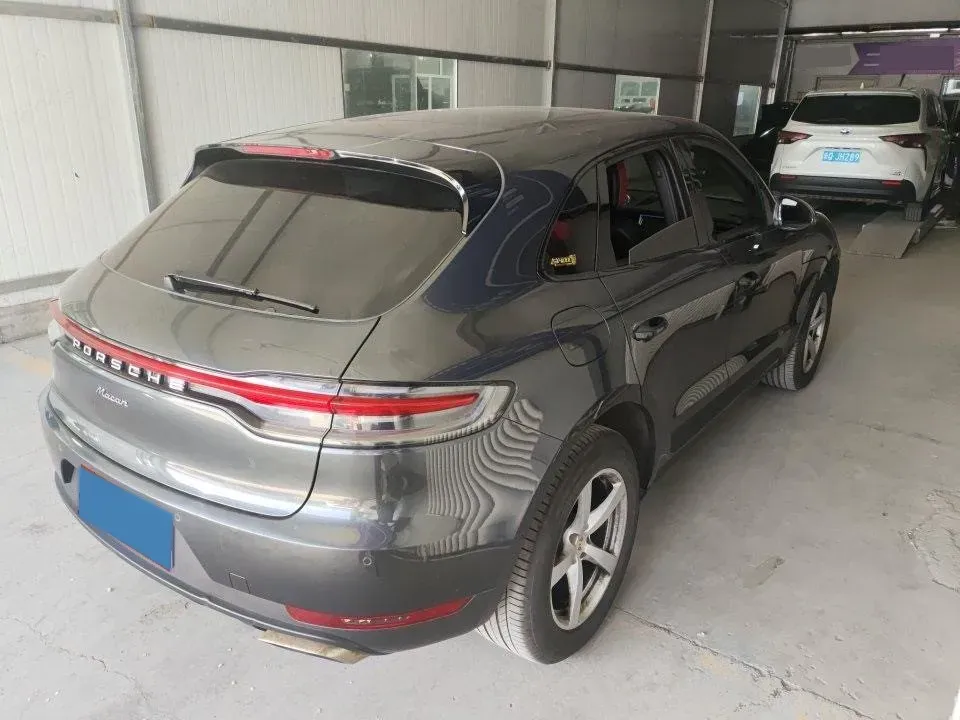 2021 Porsche Macan 2.0T 252HP L4 7DCT,autocango,china used car exporter,china ev exporter,chinese used car exporter,chinese used ev exporter