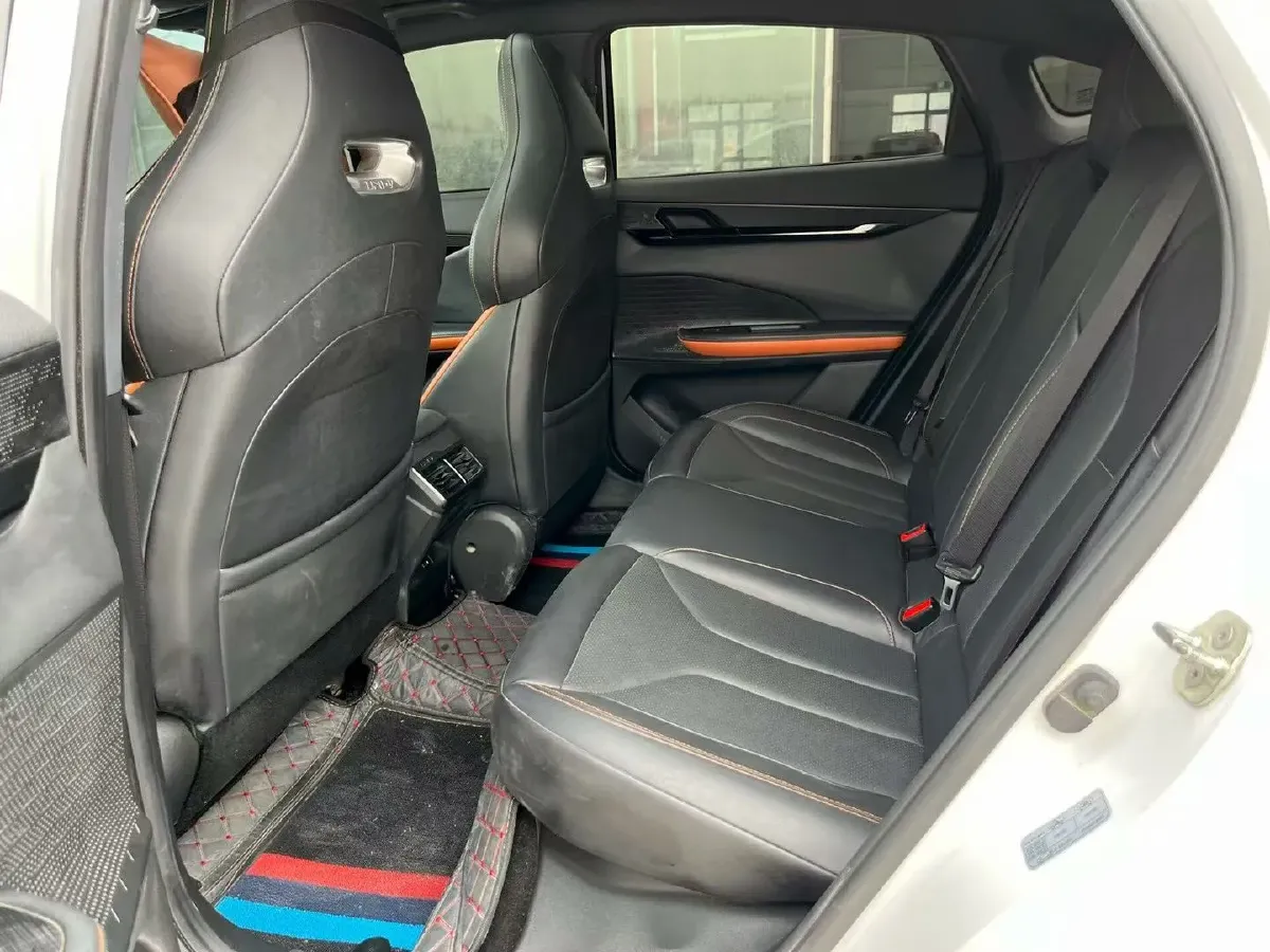 2023 ChangAn UNI-V 1.5T 188HP L4 7DCT,autocango,china used car exporter,china ev exporter,chinese used car exporter,chinese used ev exporter