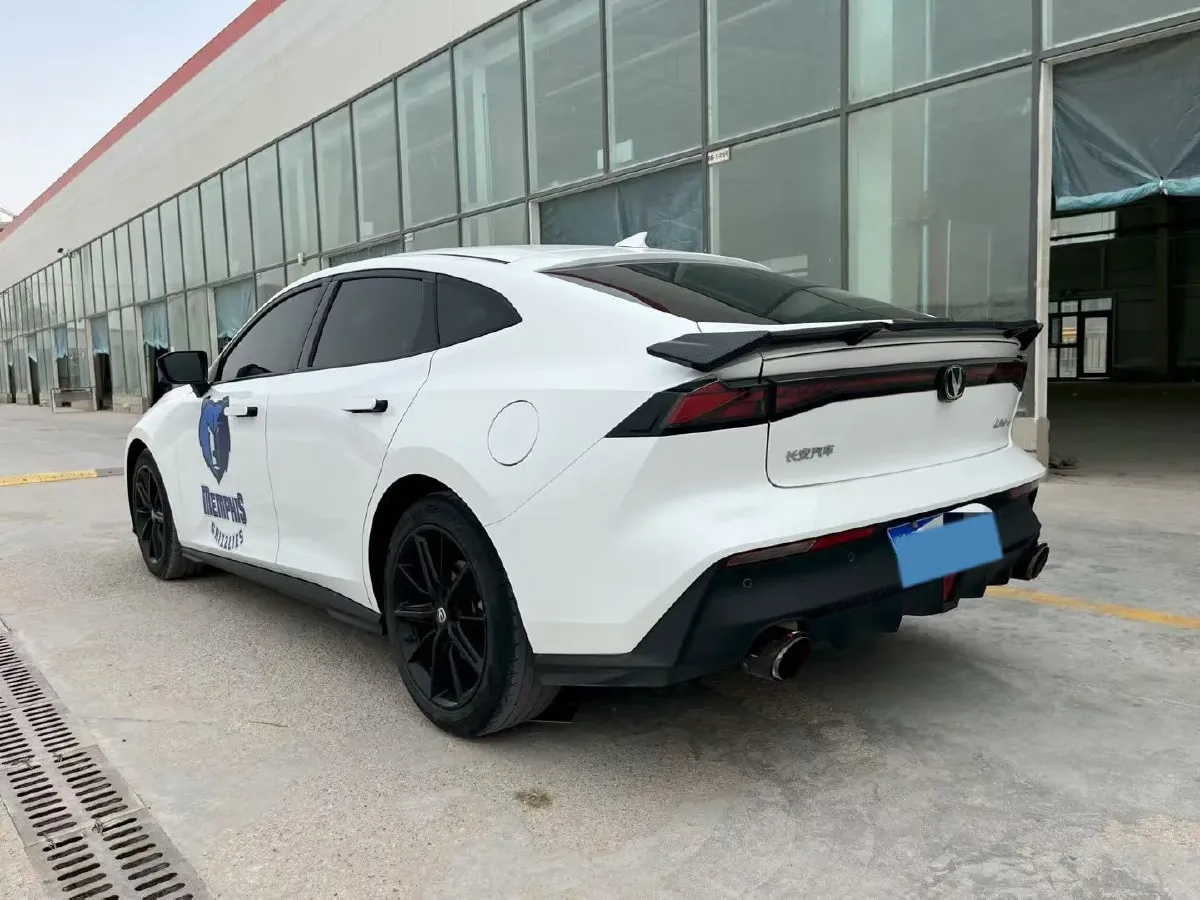 2023 ChangAn UNI-V 1.5T 188HP L4 7DCT,autocango,china used car exporter,china ev exporter,chinese used car exporter,chinese used ev exporter