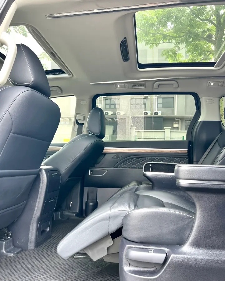 2020 GAC Trumpchi M8 2.0T 252HP L4 8AT,autocango,china used car exporter,china ev exporter,chinese used car exporter,chinese used ev exporter
