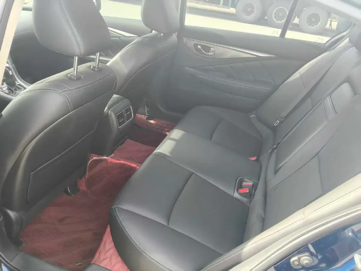 2018 Jeep Grand Commander 2.0T 265HP L4 9AT,autocango,china used car exporter,china ev exporter,chinese used car exporter,chinese used ev exporter