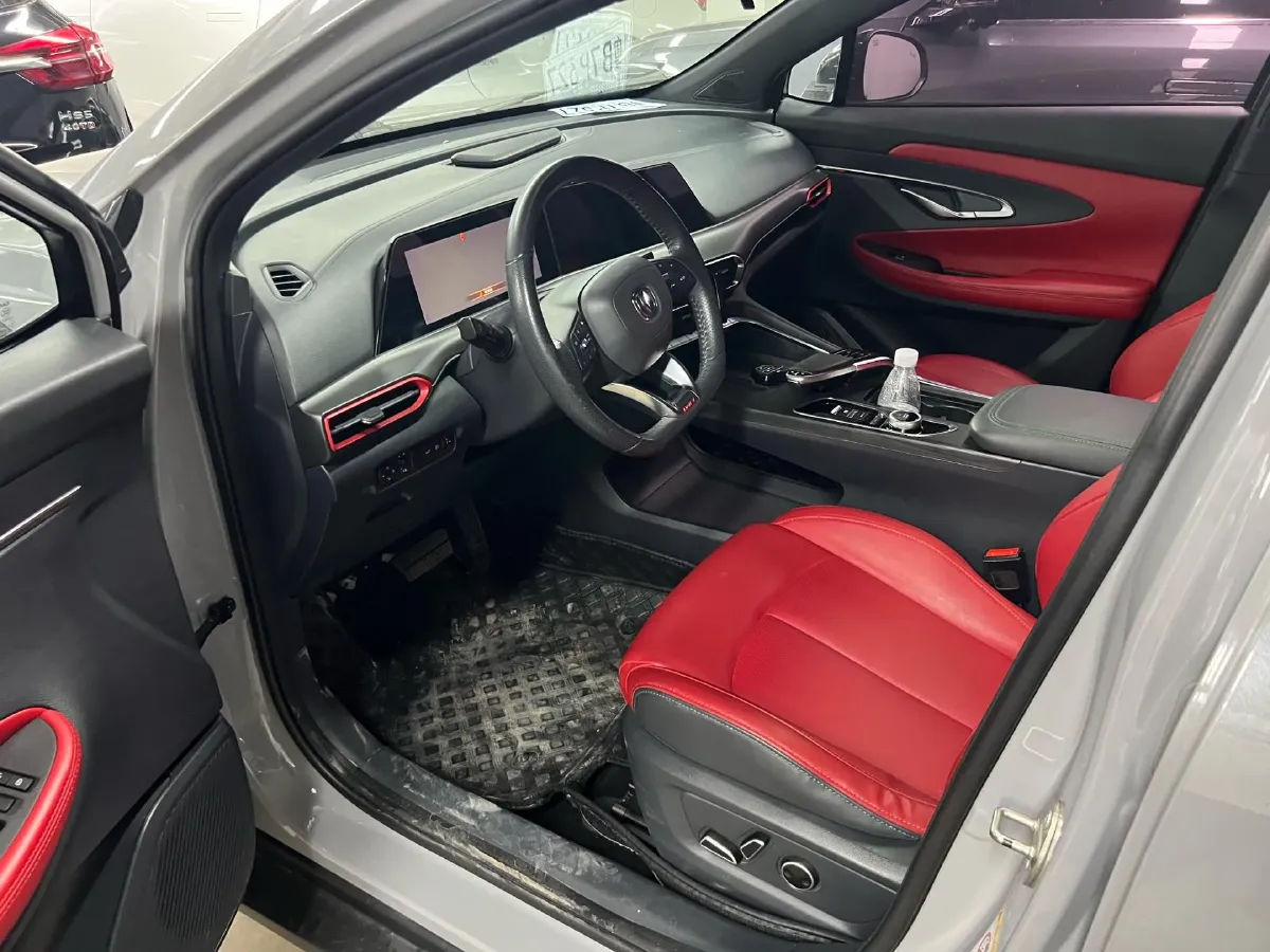 2020 ChangAn UNI-T 1.5T 180HP L4 7DCT,autocango,china used car exporter,china ev exporter,chinese used car exporter,chinese used ev exporter