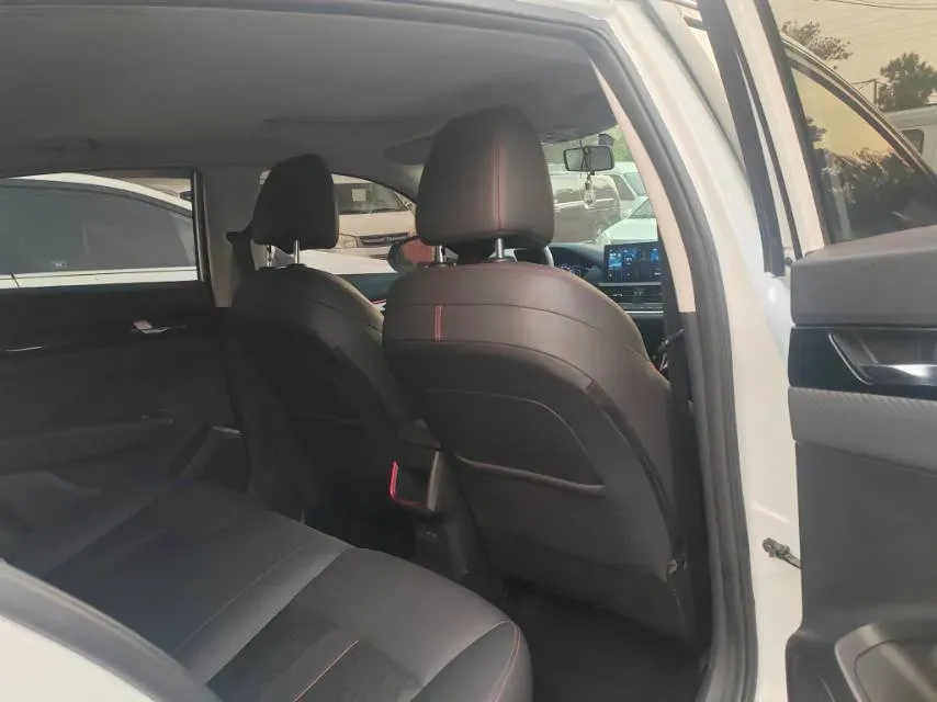2021 DongFeng Aeolus YiXuan 1.5T 150HP L4 6DCT,autocango,china used car exporter,china ev exporter,chinese used car exporter,chinese used ev exporter