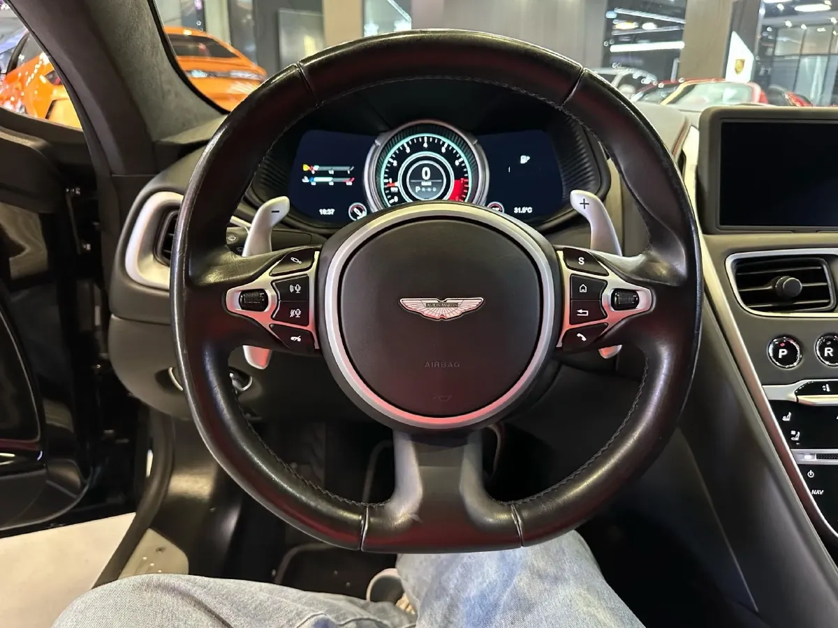2019 Aston Martin DB11 4.0T 510HP V8 8AT,autocango,china used car exporter,china ev exporter,chinese used car exporter,chinese used ev exporter