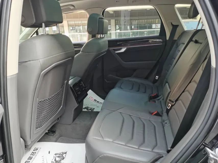 2019 Volkswagen Touareg 3.0T 340HP V6 8AT,autocango,china used car exporter,china ev exporter,chinese used car exporter,chinese used ev exporter