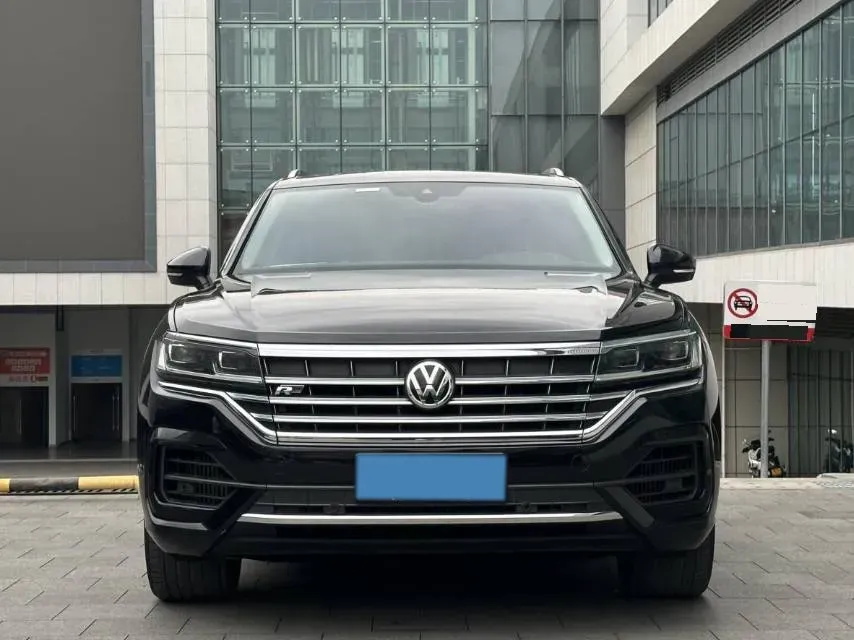 2019 Volkswagen Touareg 3.0T 340HP V6 8AT,autocango,china used car exporter,china ev exporter,chinese used car exporter,chinese used ev exporter