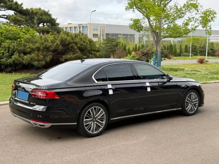 2021 Volkswagen Phideon 2.0T 224HP L4 7DCT,autocango,china used car exporter,china ev exporter,chinese used car exporter,chinese used ev exporter