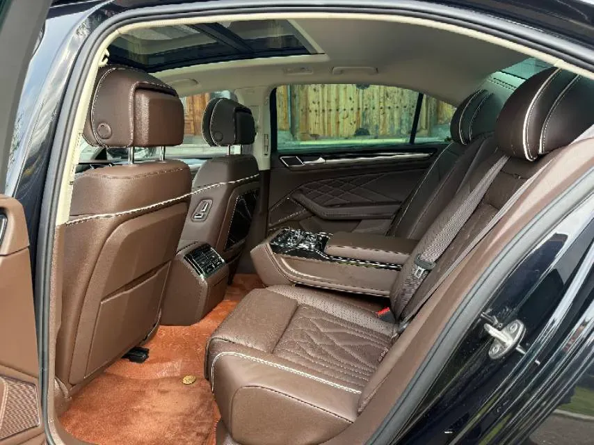 2021 Volkswagen Phideon 2.0T 224HP L4 7DCT,autocango,china used car exporter,china ev exporter,chinese used car exporter,chinese used ev exporter