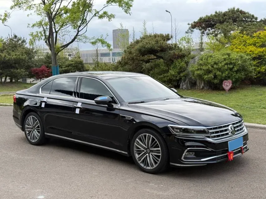 2021 Volkswagen Phideon 2.0T 224HP L4 7DCT,autocango,china used car exporter,china ev exporter,chinese used car exporter,chinese used ev exporter