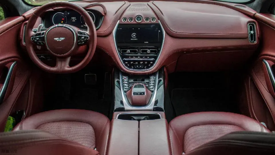 2021 Aston Martin DBX 4.0T 550HP V8 9AT,autocango,china used car exporter,china ev exporter,chinese used car exporter,chinese used ev exporter