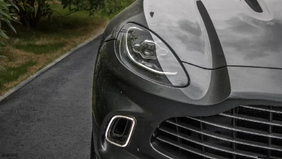 2021 Aston Martin DBX 4.0T 550HP V8 9AT,autocango,china used car exporter,china ev exporter,chinese used car exporter,chinese used ev exporter