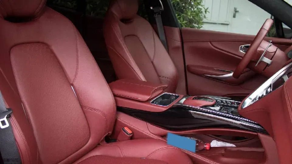 2021 Aston Martin DBX 4.0T 550HP V8 9AT,autocango,china used car exporter,china ev exporter,chinese used car exporter,chinese used ev exporter