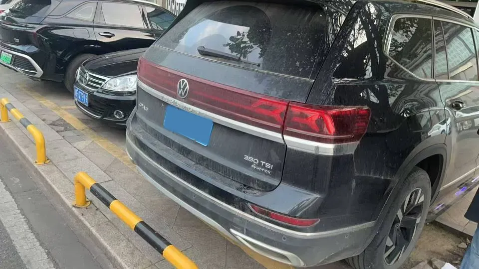 2021 Volkswagen Teramont 2.0T 220HP L4 7DCT,autocango,china used car exporter,china ev exporter,chinese used car exporter,chinese used ev exporter