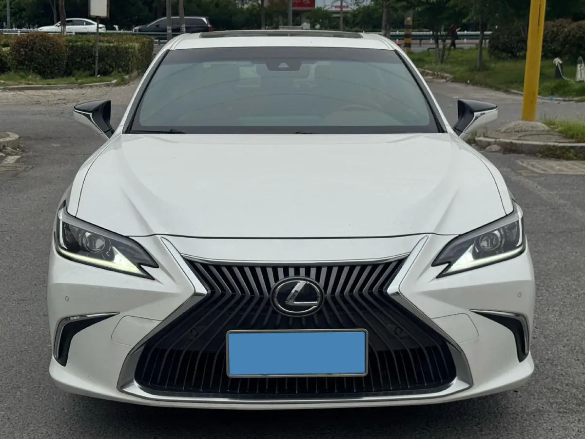 2018 Lexus ES 2.5L 207HP L4 8AT,autocango,china used car exporter,china ev exporter,chinese used car exporter,chinese used ev exporter