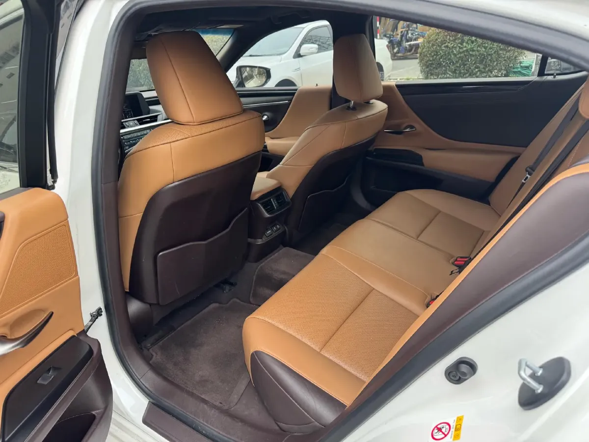 2018 Lexus ES 2.5L 207HP L4 8AT,autocango,china used car exporter,china ev exporter,chinese used car exporter,chinese used ev exporter