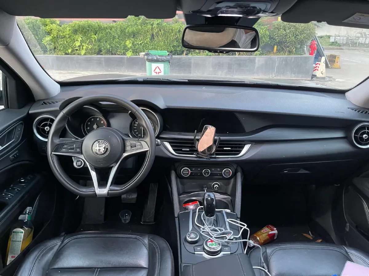 2017 Jaguar XE 2.0T 240HP L4 8AT,autocango,china used car exporter,china ev exporter,chinese used car exporter,chinese used ev exporter
