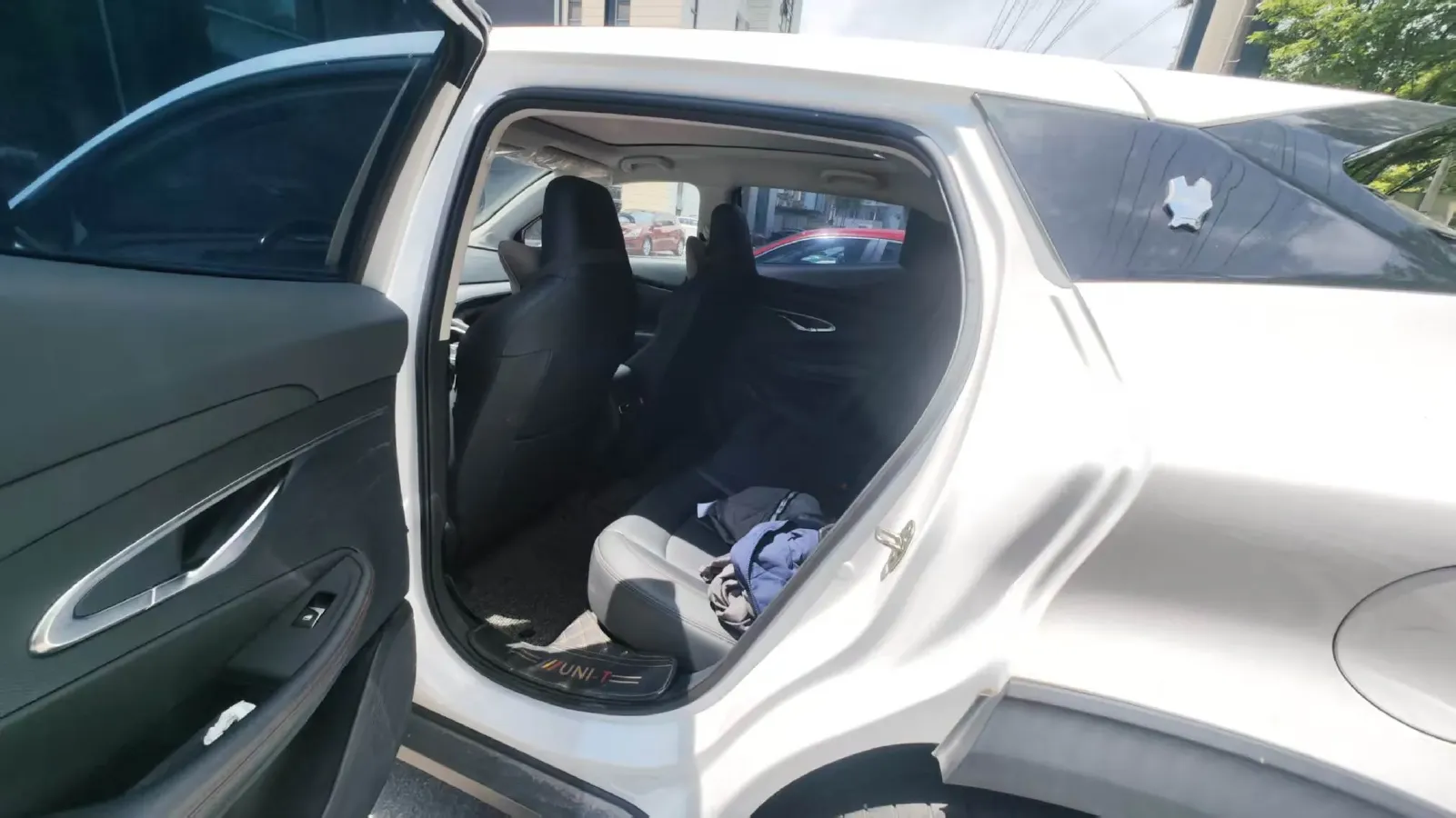 2020 ChangAn UNI-T 1.5T 180HP L4 7DCT,autocango,china used car exporter,china ev exporter,chinese used car exporter,chinese used ev exporter