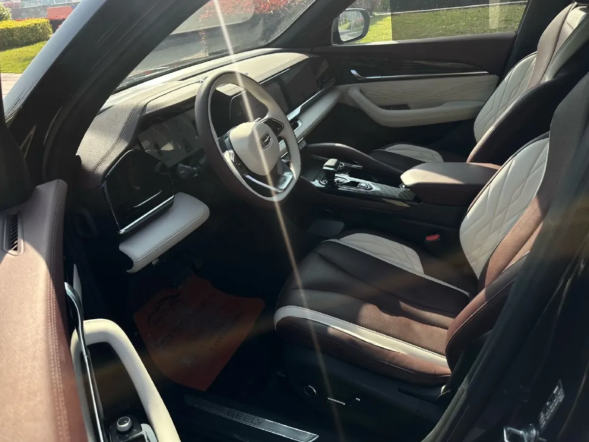 2021 Geely Monjaro 2.0T 218HP L4 7DCT,autocango,china used car exporter,china ev exporter,chinese used car exporter,chinese used ev exporter