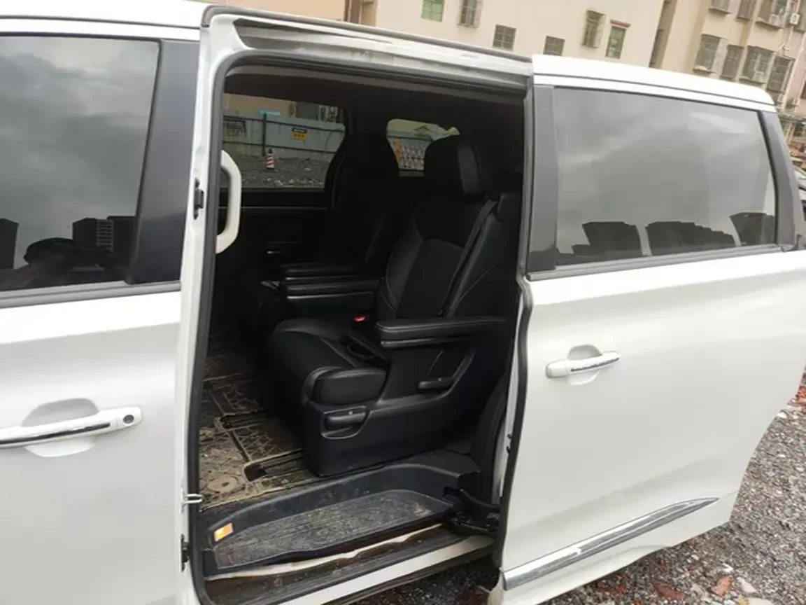 2023 GAC Trumpchi M8 2.0T 252HP L4 8AT,autocango,china used car exporter,china ev exporter,chinese used car exporter,chinese used ev exporter