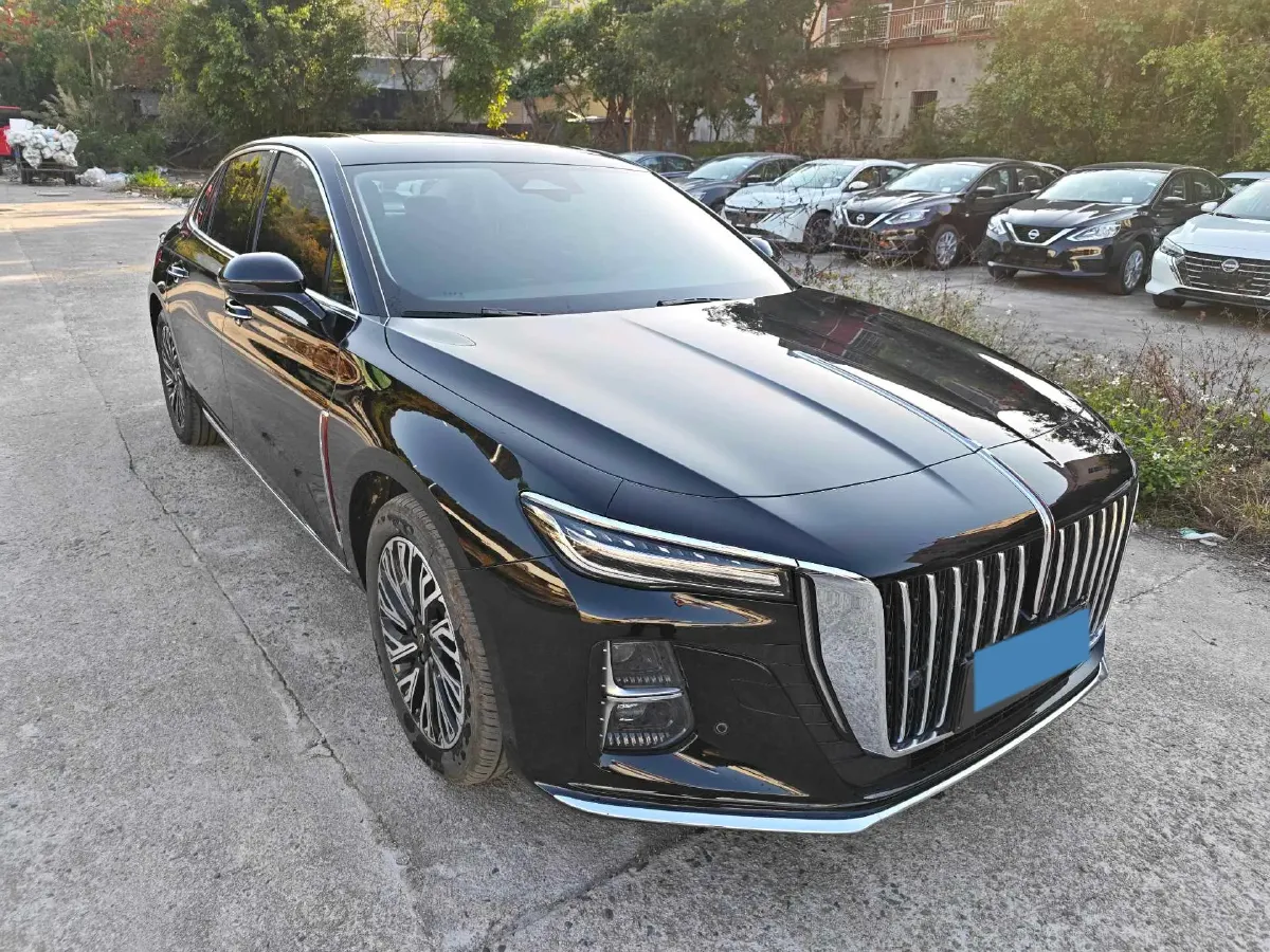 2025 HongQi H5 1.5T 169HP L4 1DHT Hybrid,autocango,china used car exporter,china ev exporter,chinese used car exporter,chinese used ev exporter