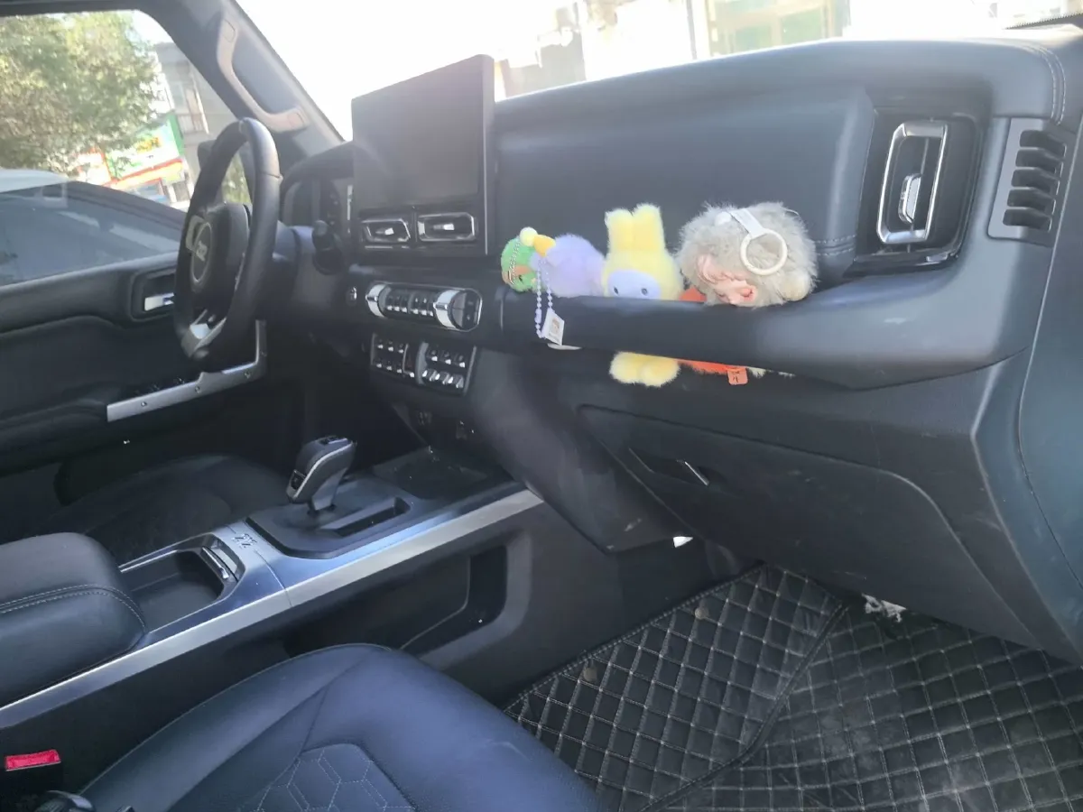 2025 212 212 T01 2.0T 252HP L4 8AT,autocango,china used car exporter,china ev exporter,chinese used car exporter,chinese used ev exporter