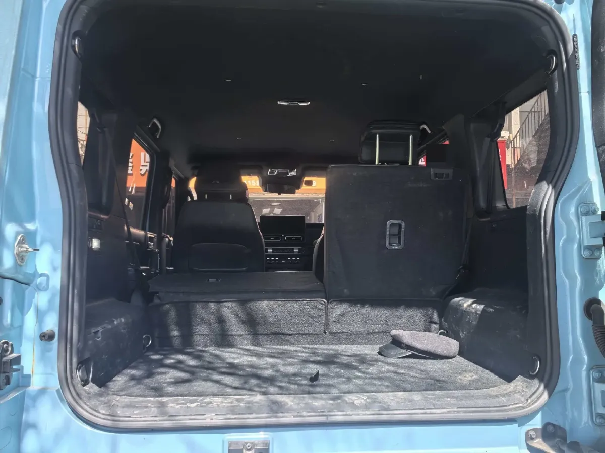 2025 212 212 T01 2.0T 252HP L4 8AT,autocango,china used car exporter,china ev exporter,chinese used car exporter,chinese used ev exporter