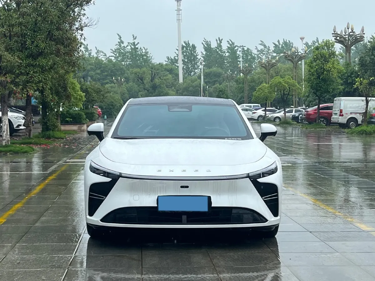 2024 Jaguar E-PACE 1.5T 200HP L3 8AT,autocango,china used car exporter,china ev exporter,chinese used car exporter,chinese used ev exporter