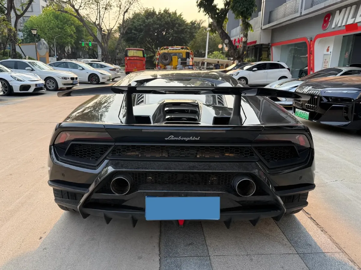 2017 Lamborghini Huracán 5.2L 640HP V10 7DCT,autocango,china used car exporter,china ev exporter,chinese used car exporter,chinese used ev exporter