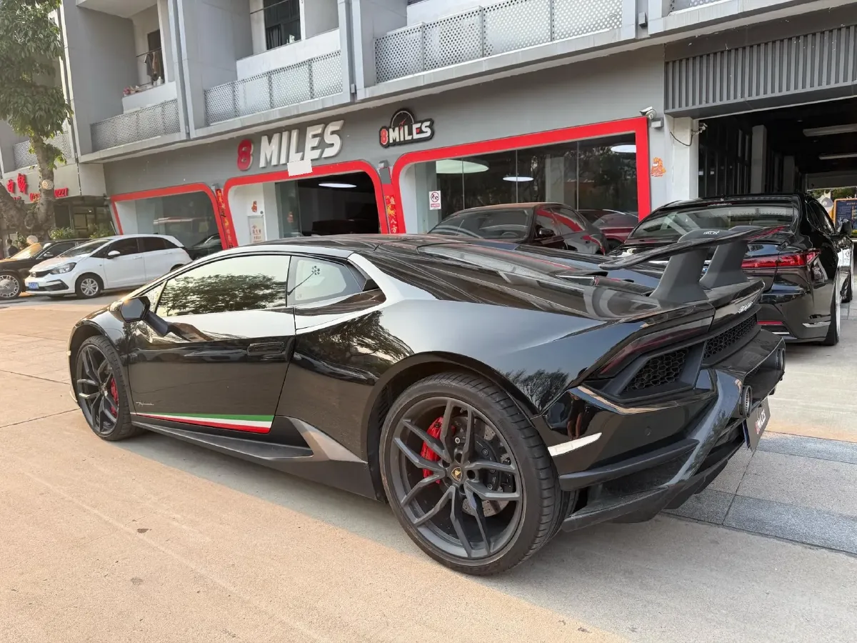 2017 Lamborghini Huracán 5.2L 640HP V10 7DCT,autocango,china used car exporter,china ev exporter,chinese used car exporter,chinese used ev exporter