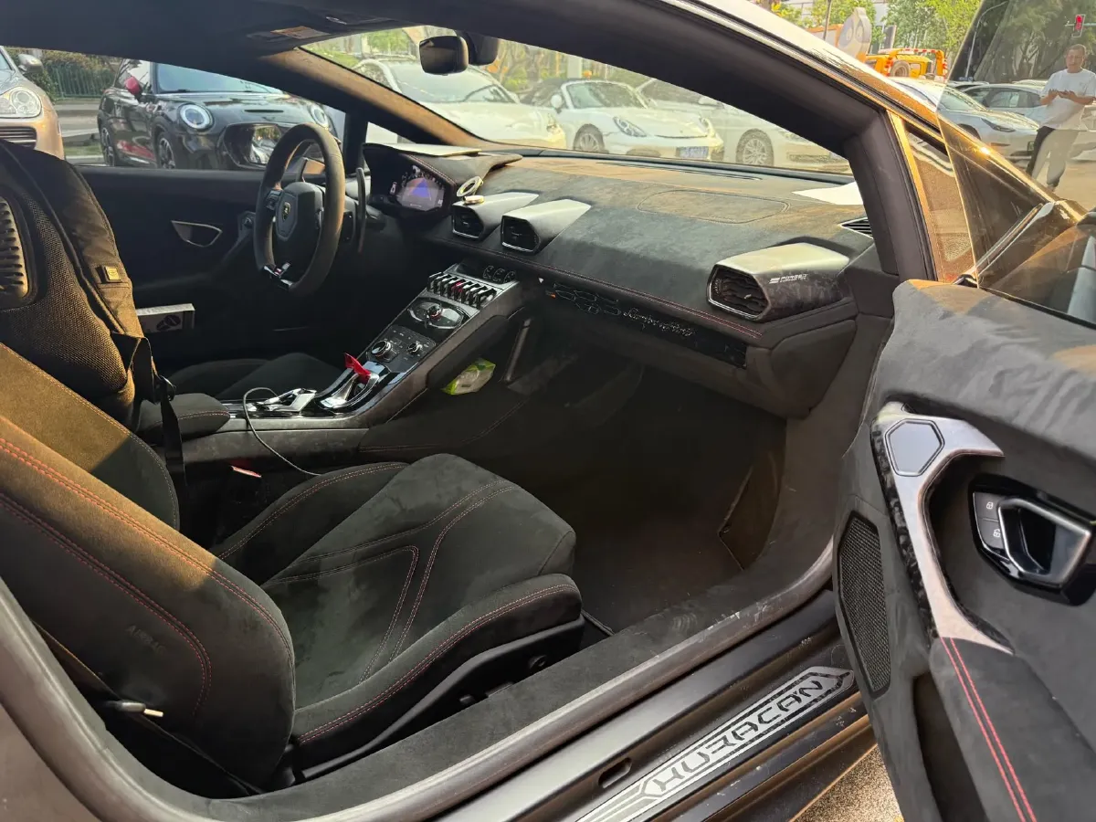 2017 Lamborghini Huracán 5.2L 640HP V10 7DCT,autocango,china used car exporter,china ev exporter,chinese used car exporter,chinese used ev exporter