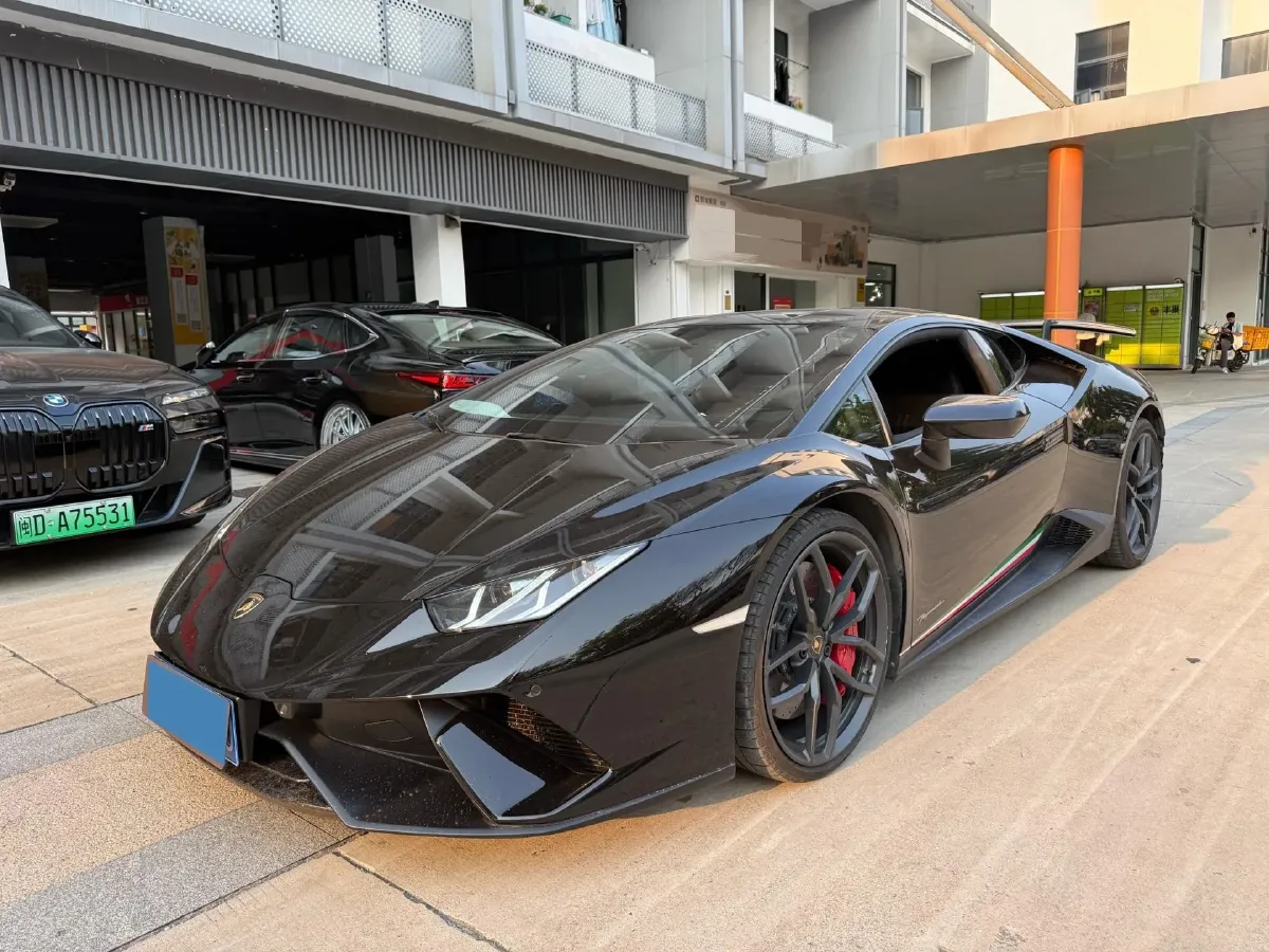 2017 Lamborghini Huracán 5.2L 640HP V10 7DCT,autocango,china used car exporter,china ev exporter,chinese used car exporter,chinese used ev exporter