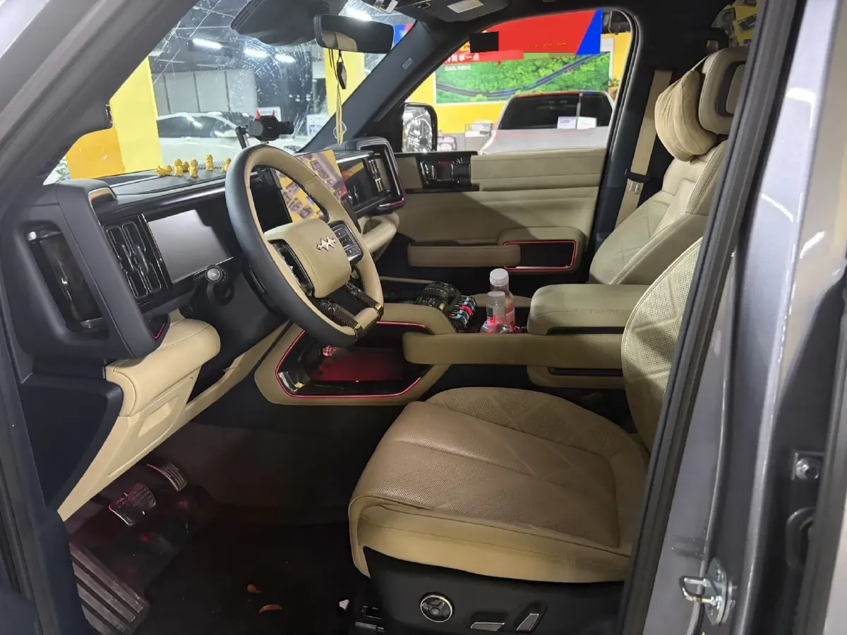 2025 FangChengBao Bao 5 1.5T 194HP L4 E-CVT PHEV 31.8KWH,autocango,china used car exporter,china ev exporter,chinese used car exporter,chinese used ev exporter