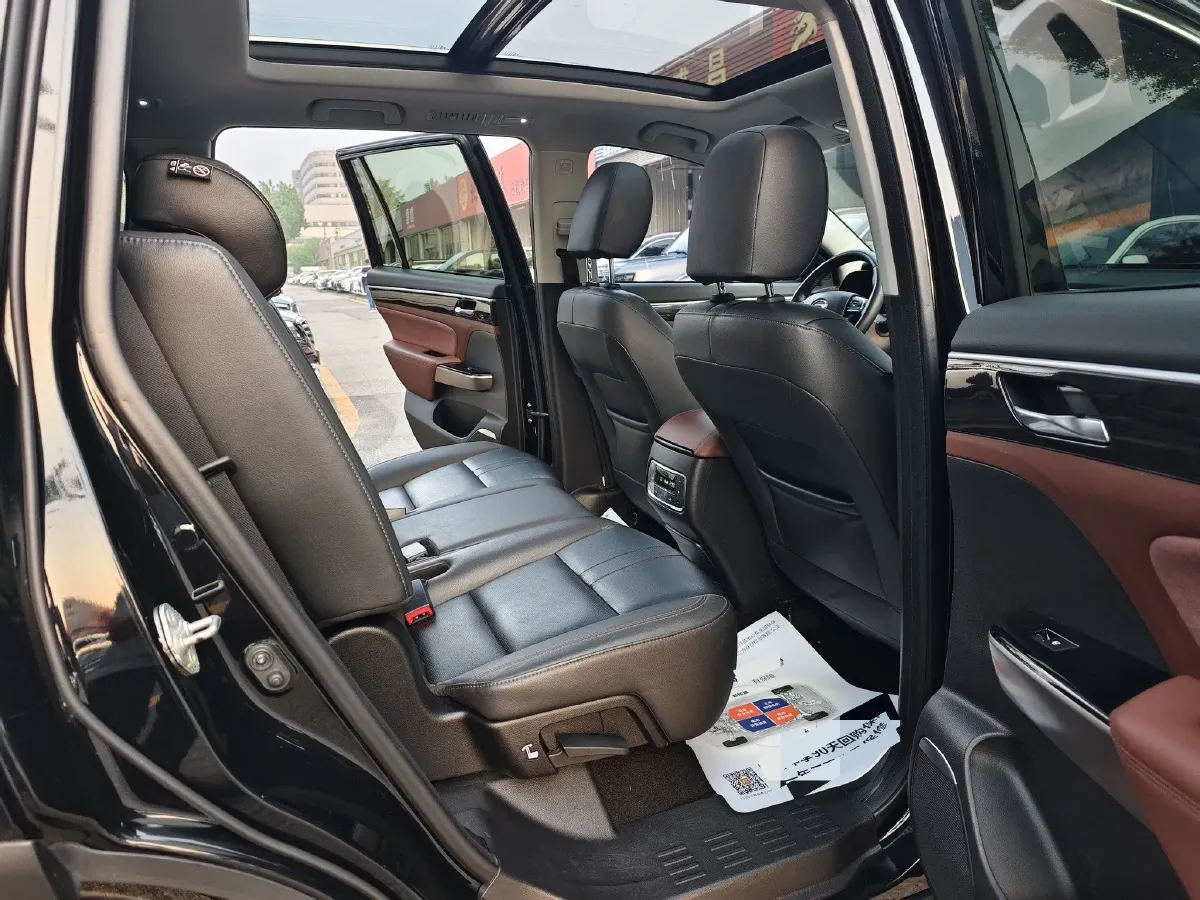 2017 GAC Trumpchi GS8 2.0T 201HP L4 6AT,autocango,china used car exporter,china ev exporter,chinese used car exporter,chinese used ev exporter