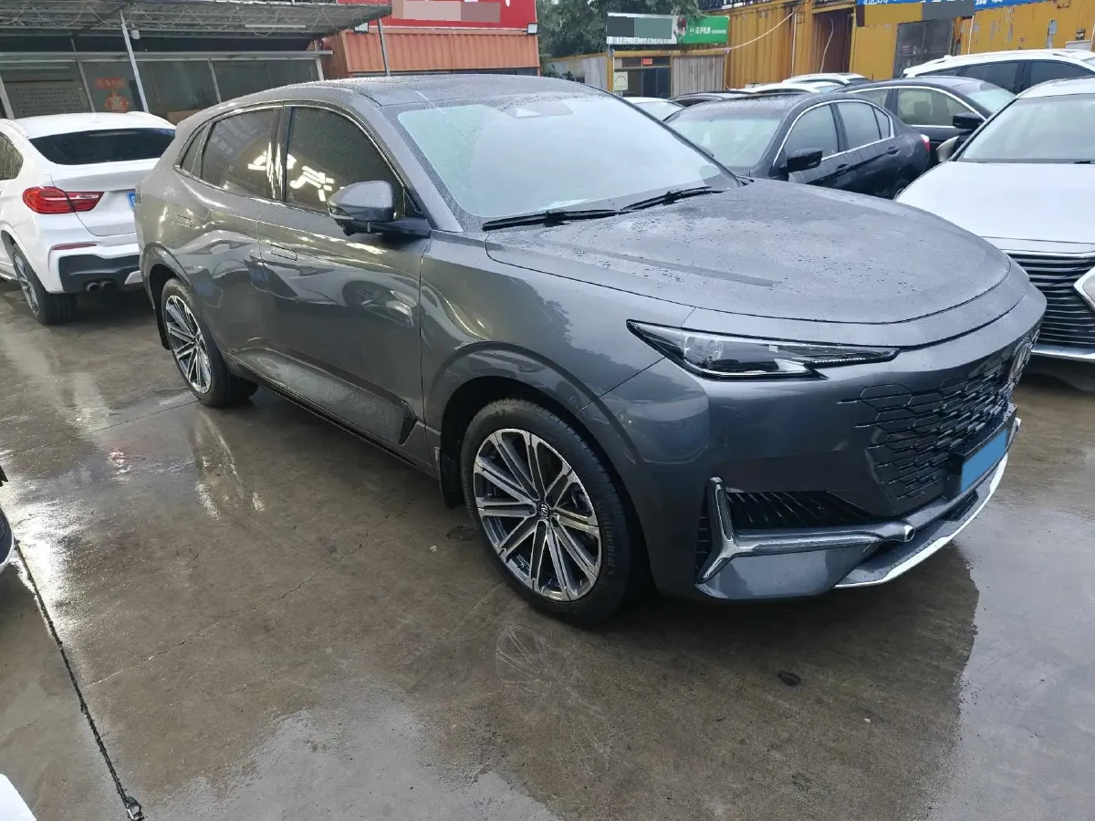 2021 ChangAn UNI-K 2.0T 233HP L4 8AT,autocango,china used car exporter,china ev exporter,chinese used car exporter,chinese used ev exporter