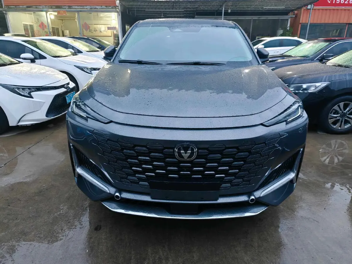 2021 ChangAn UNI-K 2.0T 233HP L4 8AT,autocango,china used car exporter,china ev exporter,chinese used car exporter,chinese used ev exporter